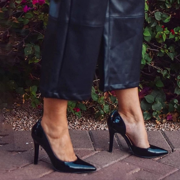 ⚫️ Black Pointed Closed Toe Classic Slip On High Heels 👠 - Picture 5 of 5